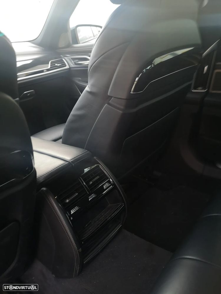 BMW 725 d Pack M - 10