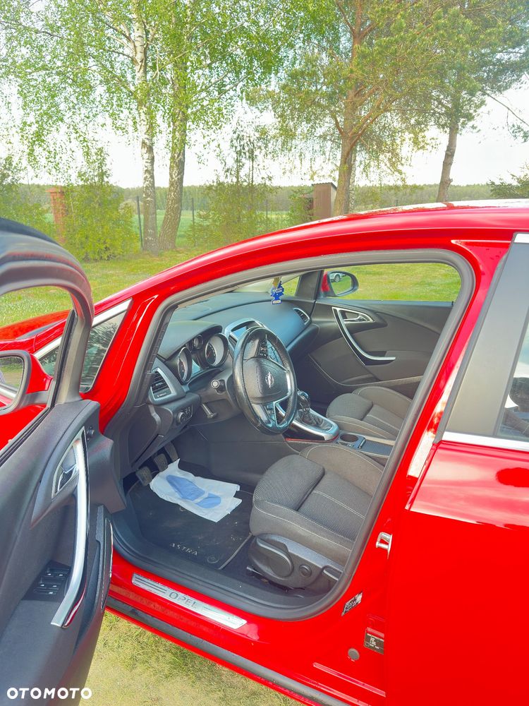 Opel Astra 1.4 Turbo Color Edition - 17