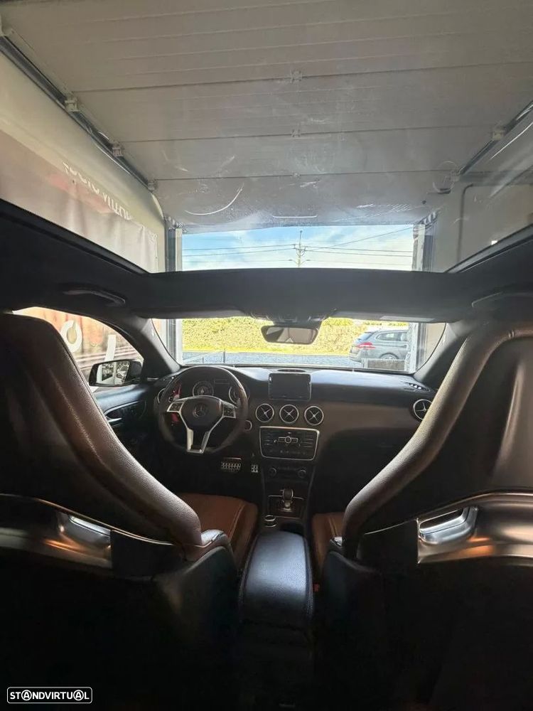 Mercedes-Benz A 45 AMG 4Matic Speedshift 7G-DCT - 11