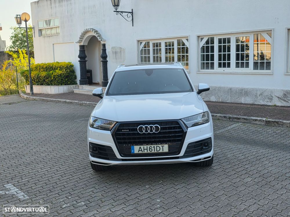 Audi Q7 3.0 TDI quattro S-line Tiptronic 7L - 7