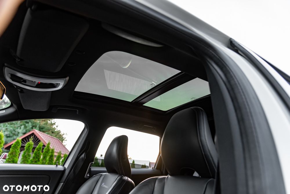 Volvo XC 60 T6 AWD R-Design - 40