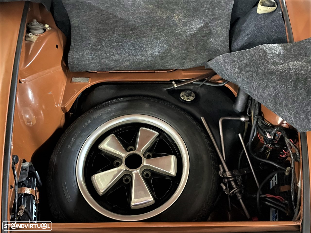 Porsche 911 Série F T 2.4 - 15