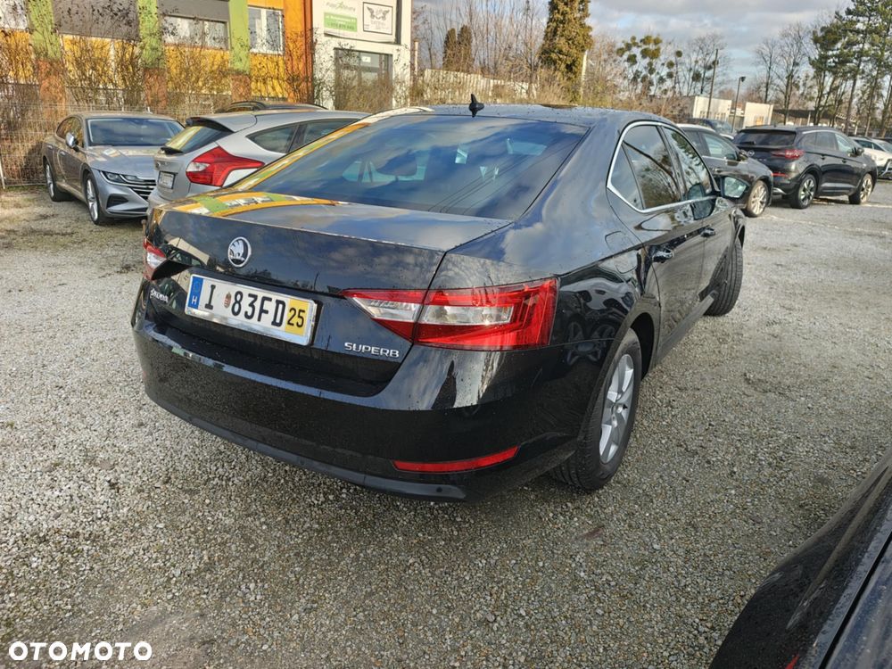 Skoda Superb 1.5 TSI ACT Active DSG - 5