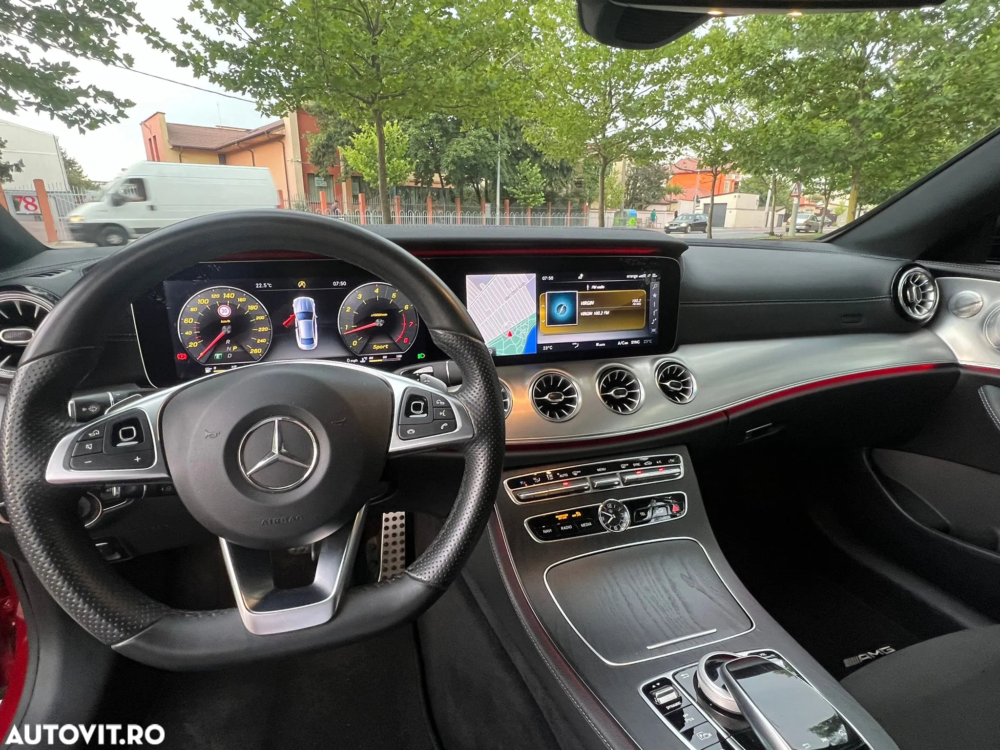 Mercedes-Benz E 300 Coupe 9G-TRONIC AMG Line - 8