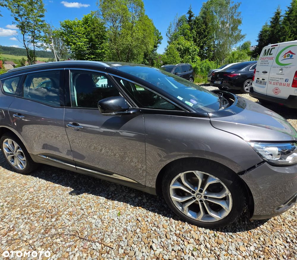 Renault Scenic - 1