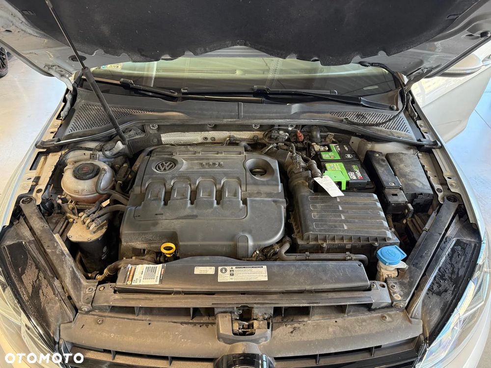 Volkswagen Golf VII 1.6 TDI BMT Comfortline - 22