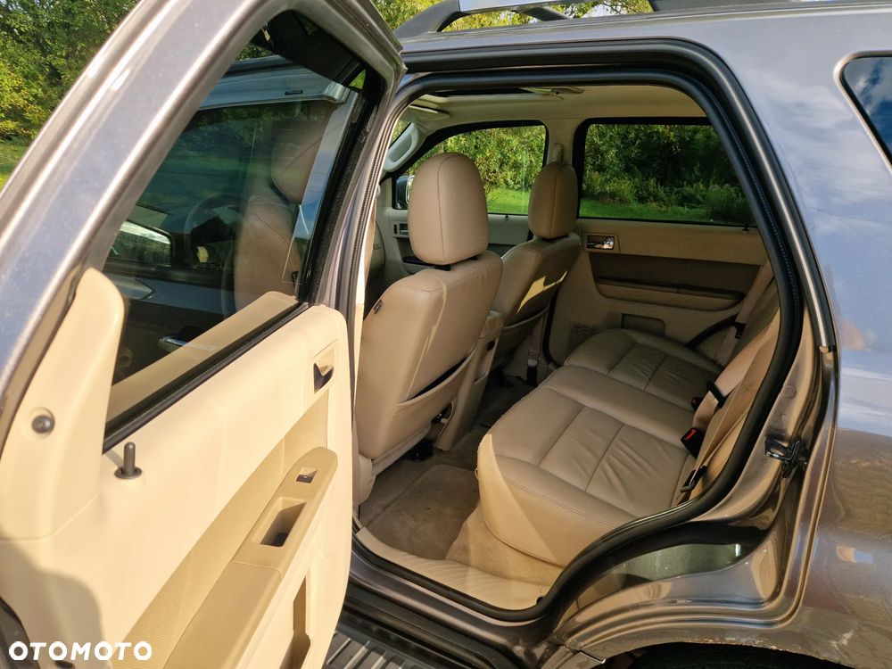 Ford Escape 3.0 XLT - 11