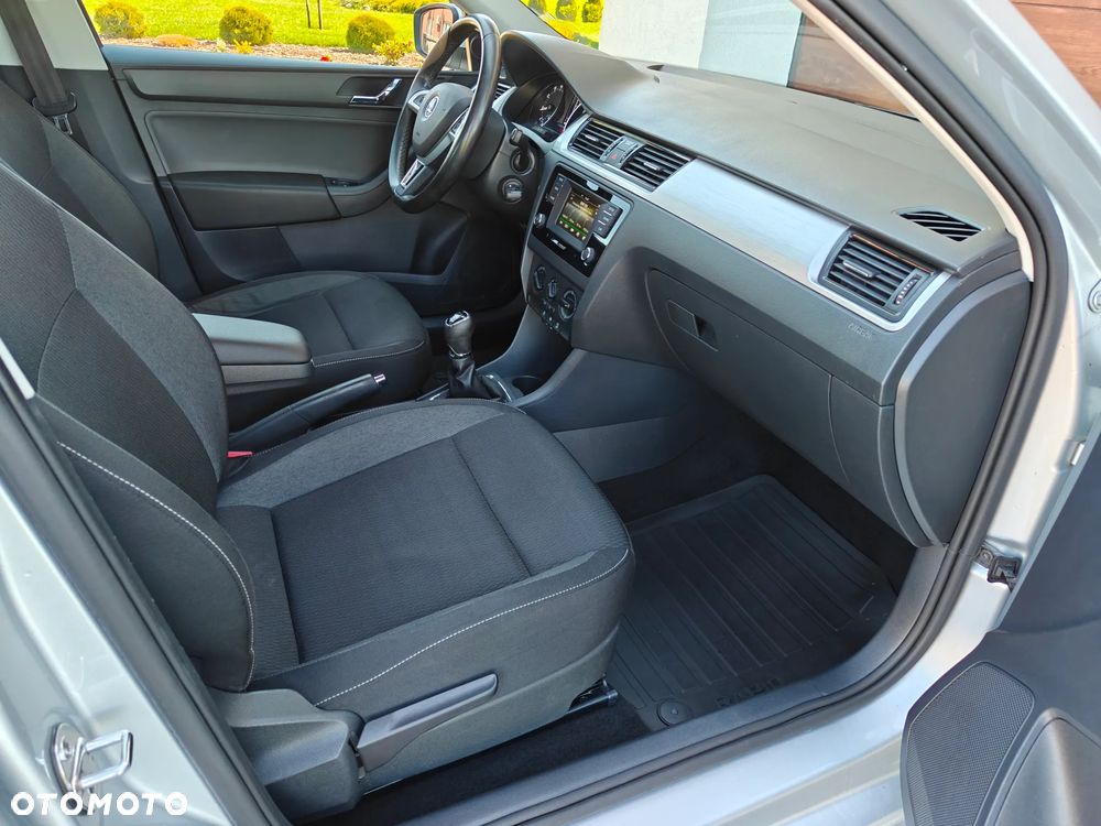 Skoda RAPID 1.2 TSI Ambition - 16