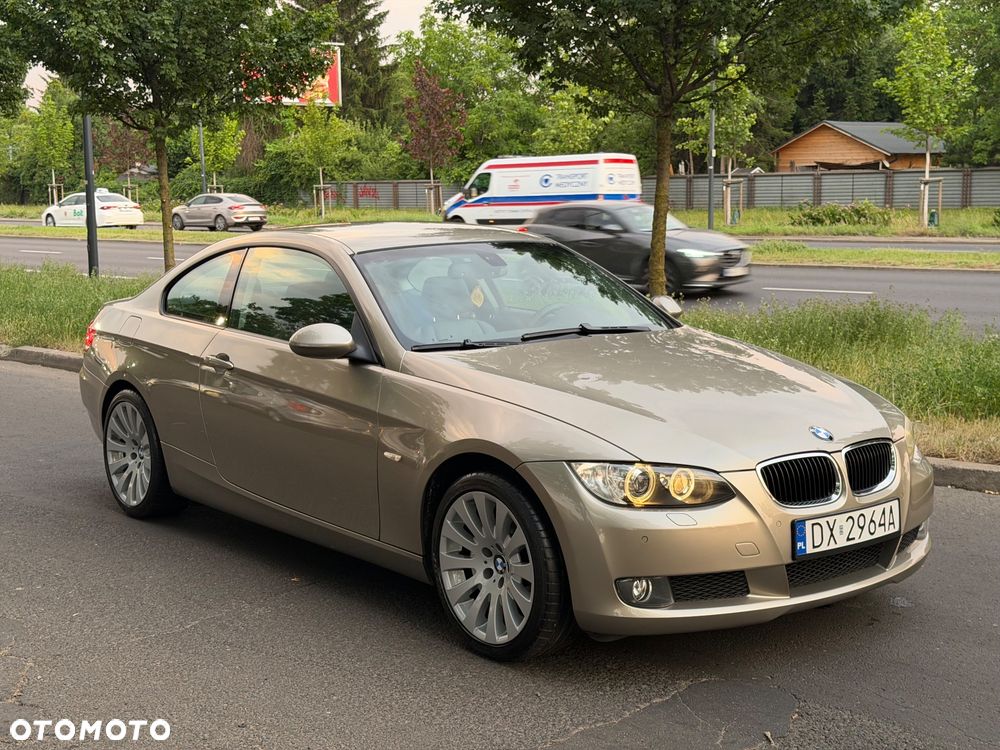 BMW Seria 3 320i - 3