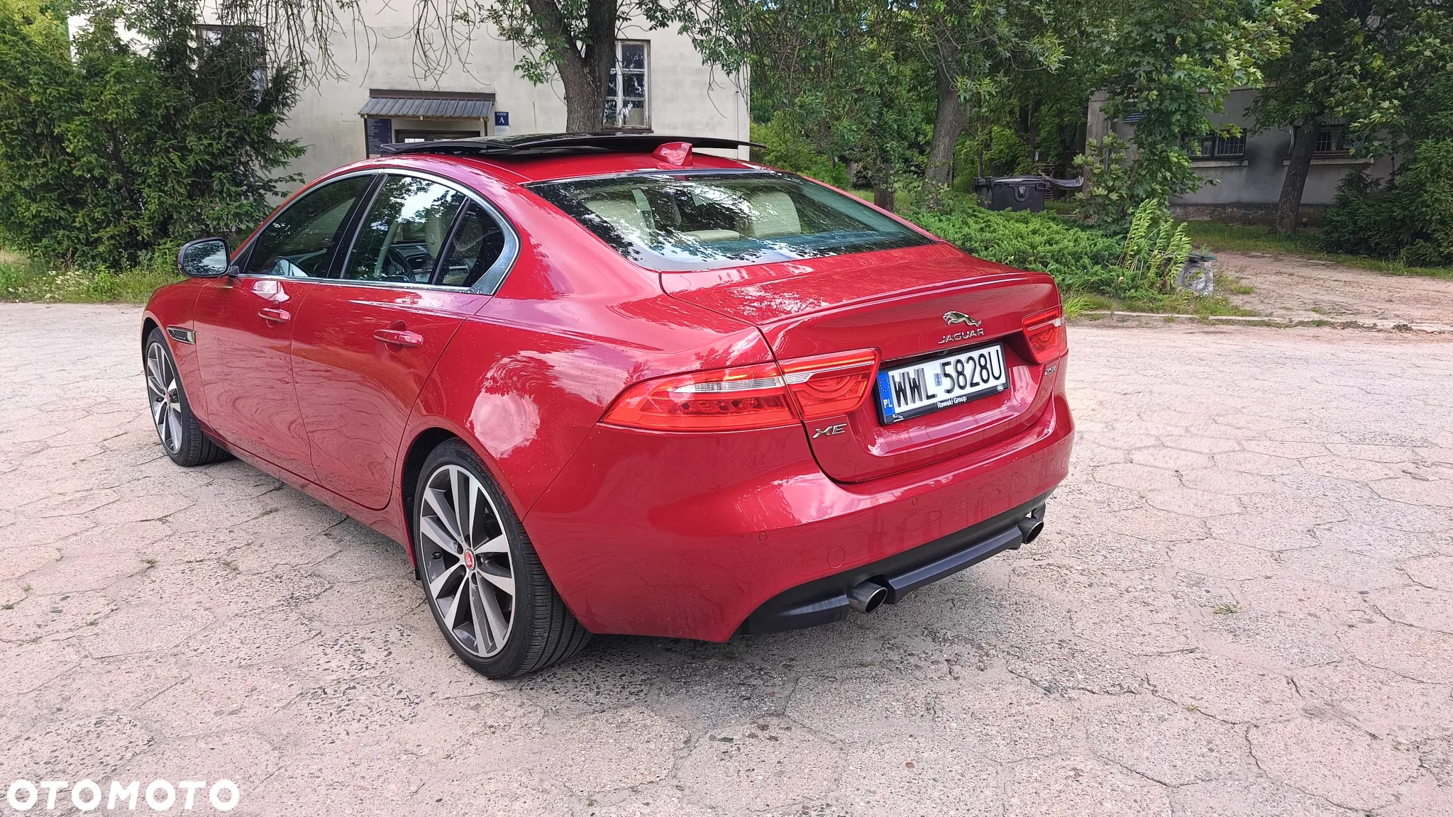 Jaguar XE 25t Prestige - 3