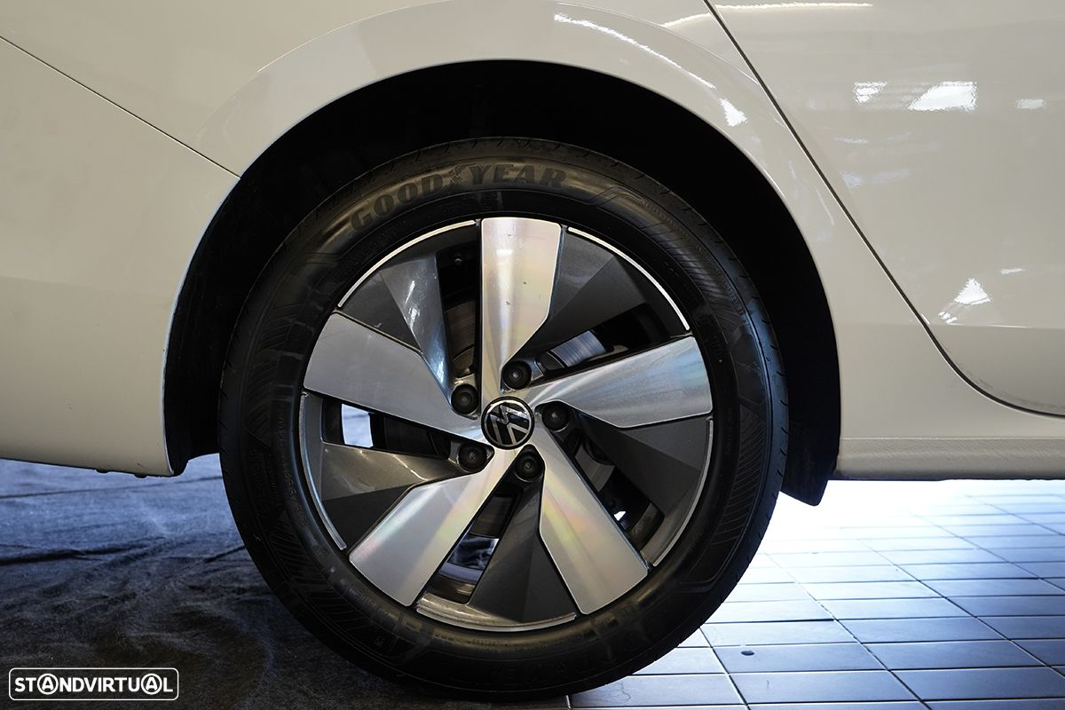 VW Passat Variant 2.0 TDi Business DSG - 5