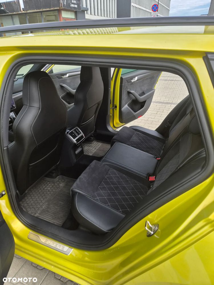 Skoda Superb 2.0 TSI Sportline DSG - 9