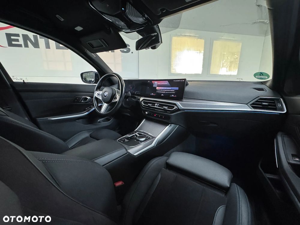 BMW Seria 3 320d xDrive M Sport Shadow - 22