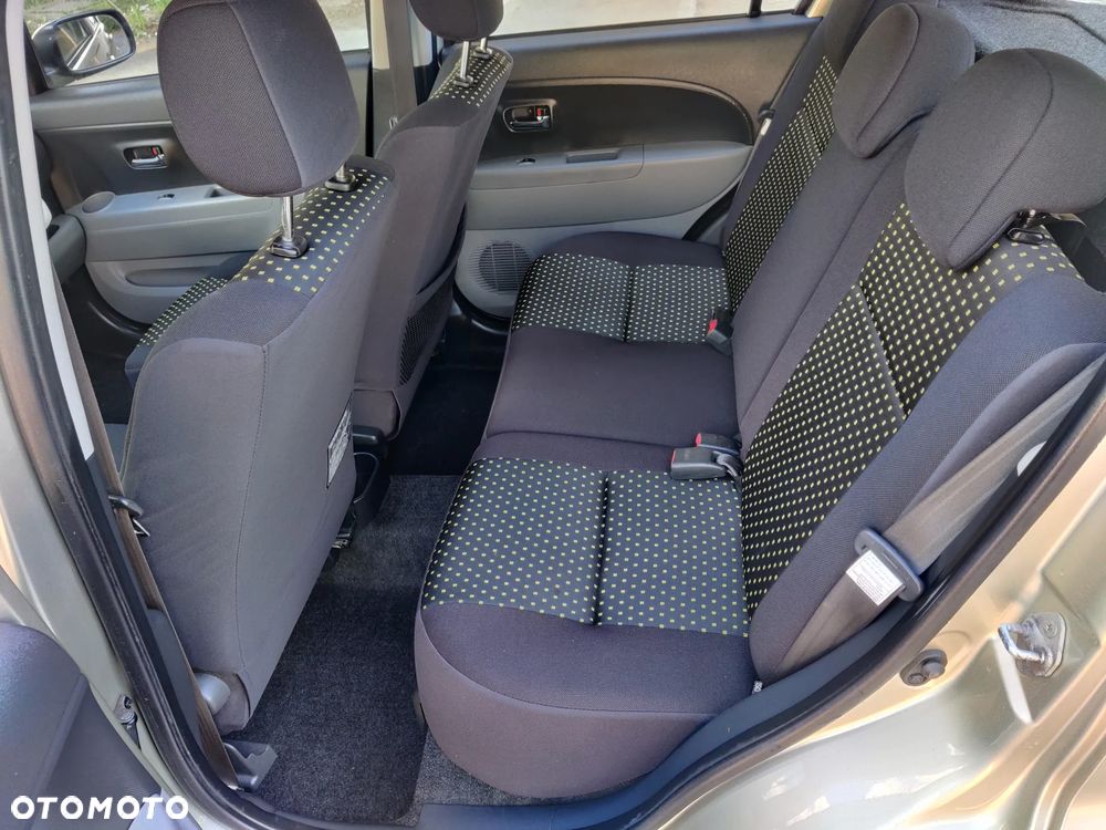 Daihatsu Sirion 1.3 Top S - 21