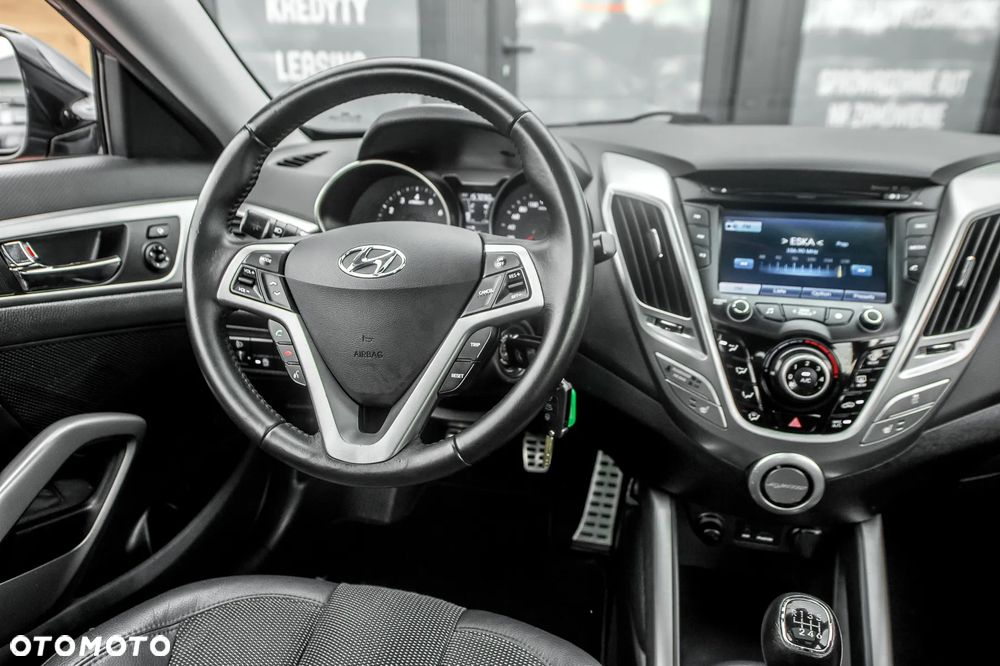 Hyundai Veloster 1.6 GDI Premium - 23