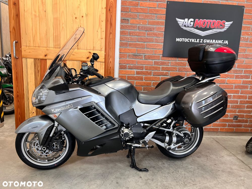 Kawasaki GTR - 12