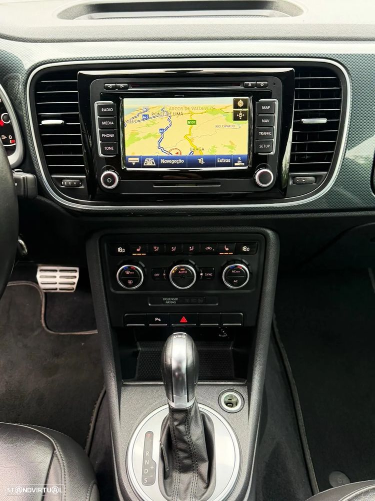 VW New Beetle 2.0 TSI Sport DSG - 6