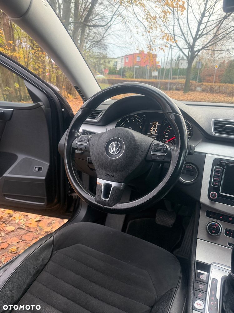 Volkswagen Passat 2.0 TSI Highline DSG - 9
