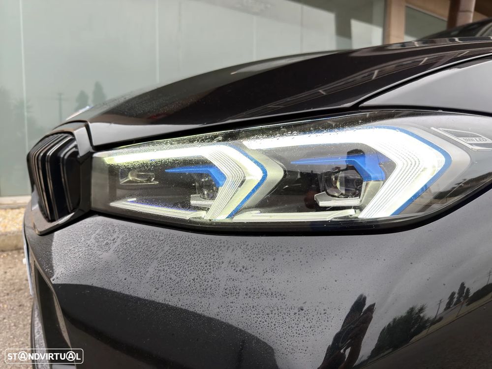 BMW 330 e Pack 50 anos M Auto - 3
