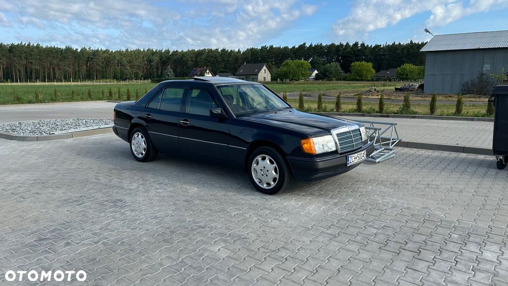 Mercedes-Benz W124 (1984-1993) - 16