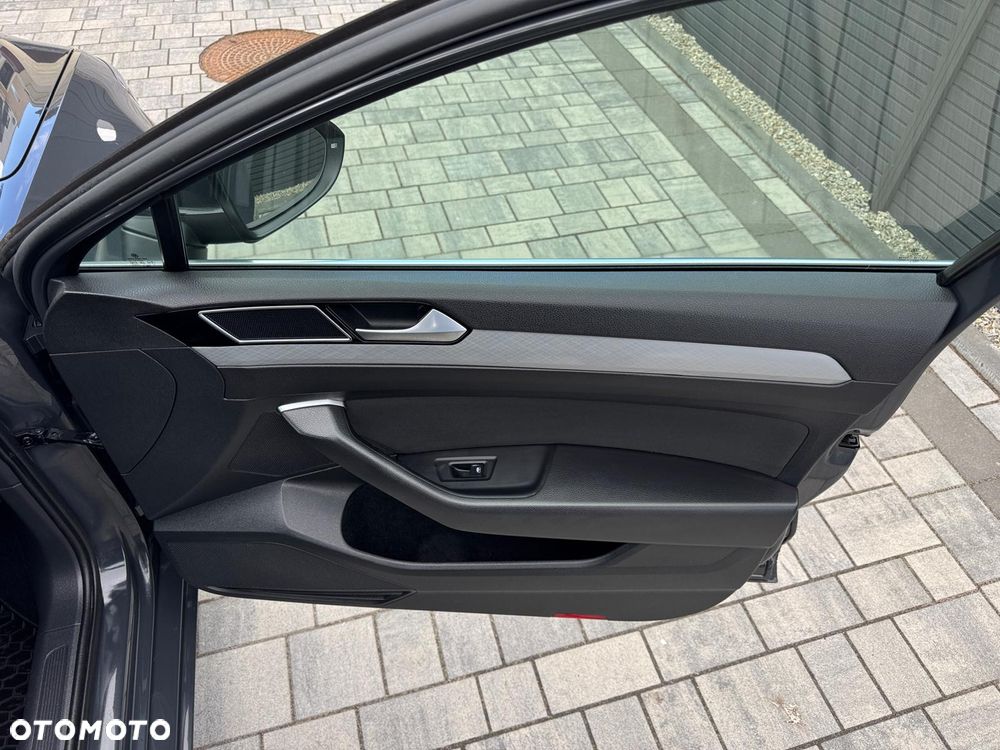 Volkswagen Passat 2.0 TDI EVO Business DSG - 15
