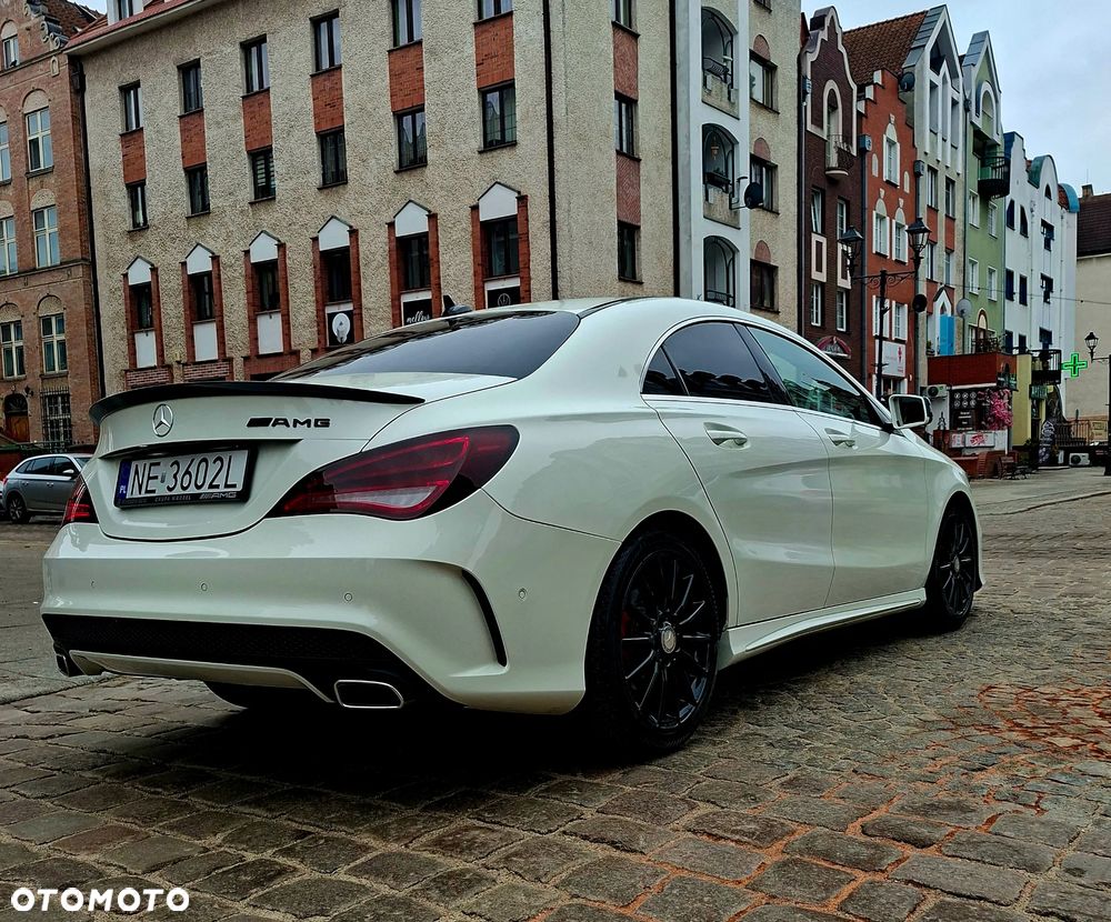 Mercedes-Benz CLA 180 7G-DCT AMG Line - 6