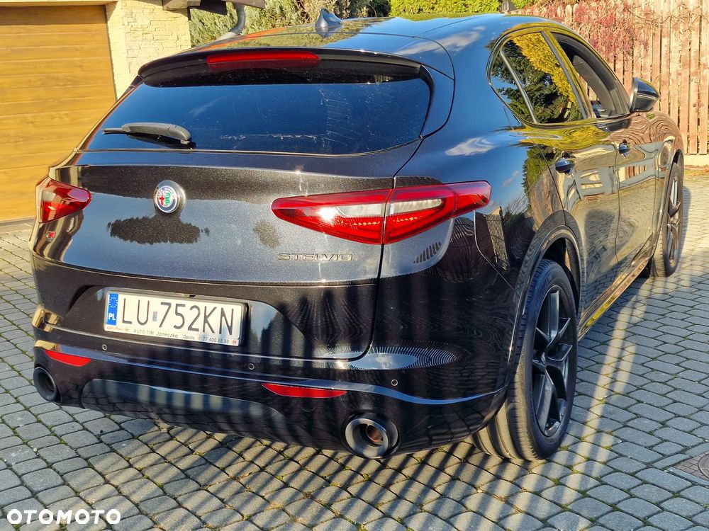 Alfa Romeo Stelvio 2.0 Turbo Veloce Q4 - 4
