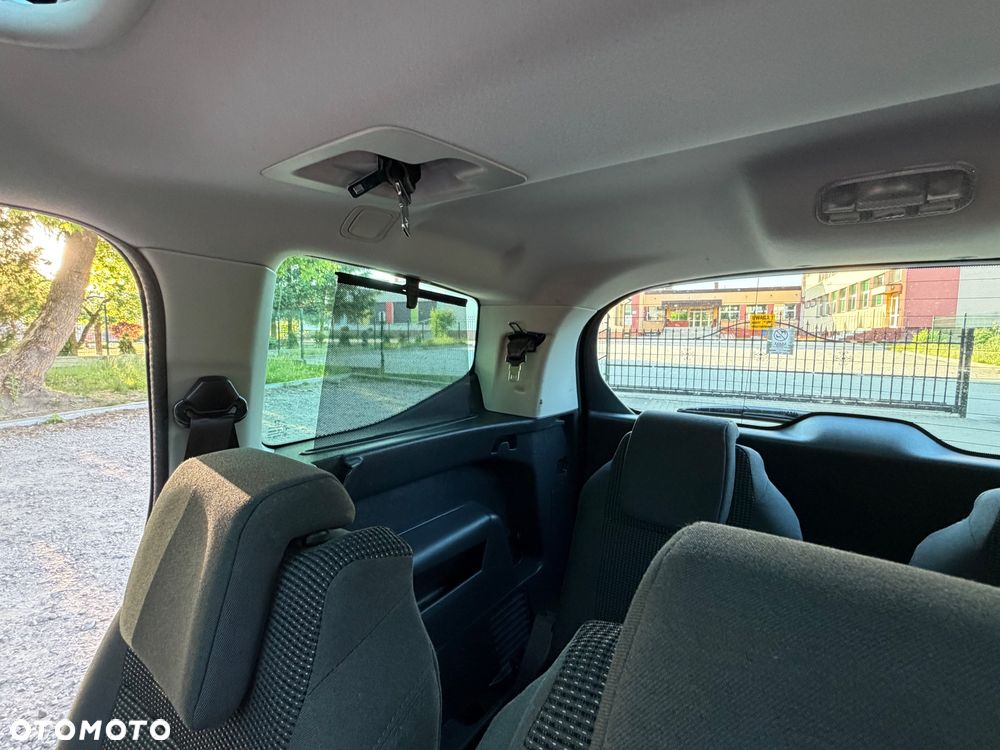 Peugeot 5008 HDI 150 Allure - 26