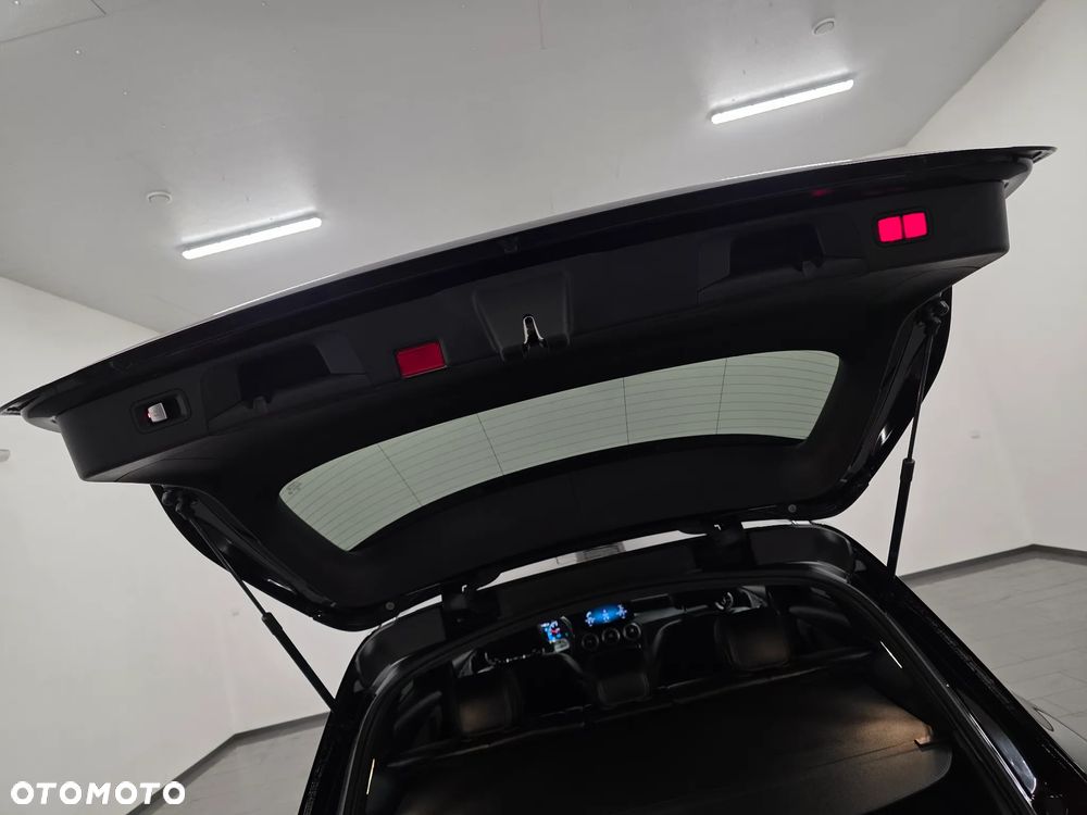 Mercedes-Benz GLC 300 de 4Matic 9G-TRONIC AMG Line Plus - 40