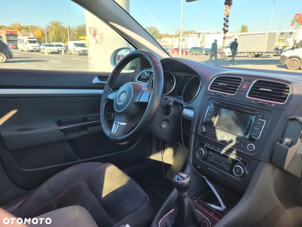 Volkswagen Golf 1.6 TDI DPF Highline - 13