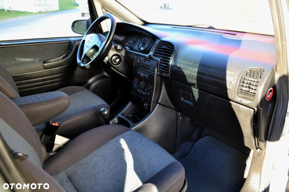 Opel Zafira 2.0 DTI Edition - 10