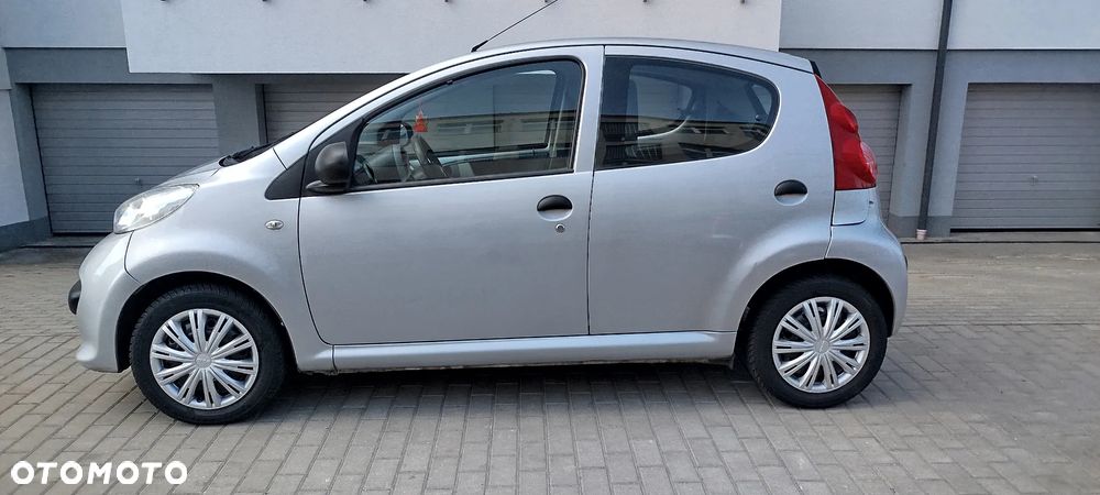 Peugeot 107 - 12