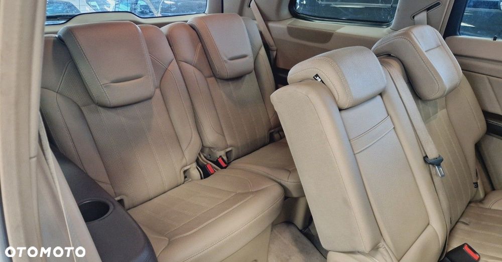 Mercedes-Benz GL - 13