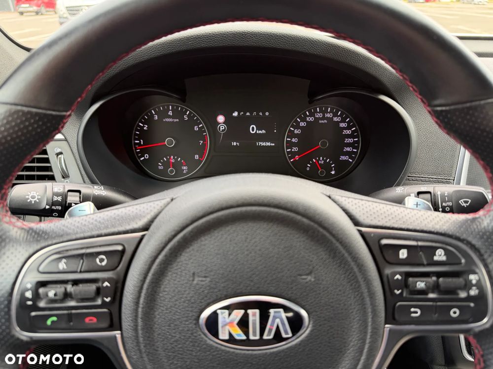Kia Optima - 14