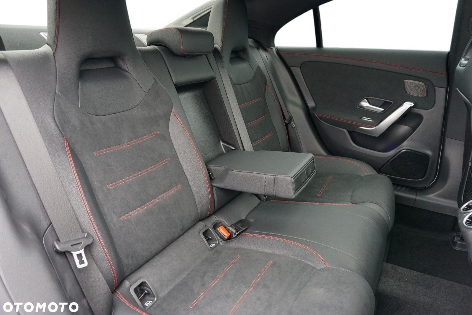 Mercedes-Benz CLA 200 AMG Line 7G-DCT - 10