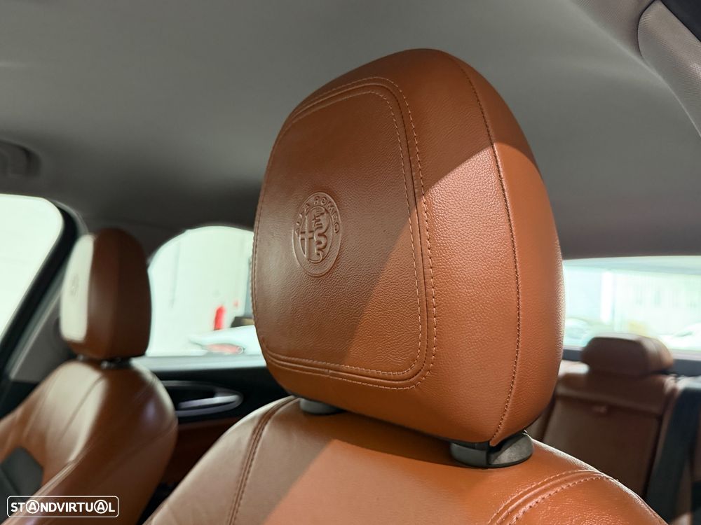 Alfa Romeo Giulia 2.2 D AT8 - 20