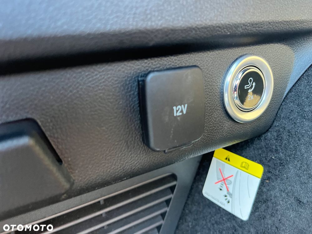 Ford Kuga 2.5 Duratec FHEV 4x4 ST-LINE - 16