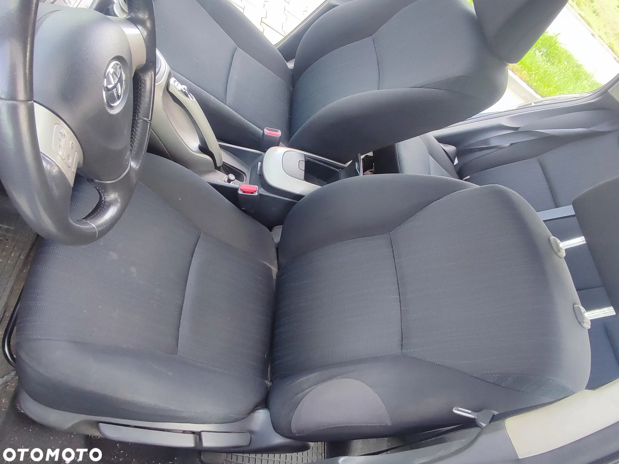 Toyota Auris 2.0 D-4D Sol - 21