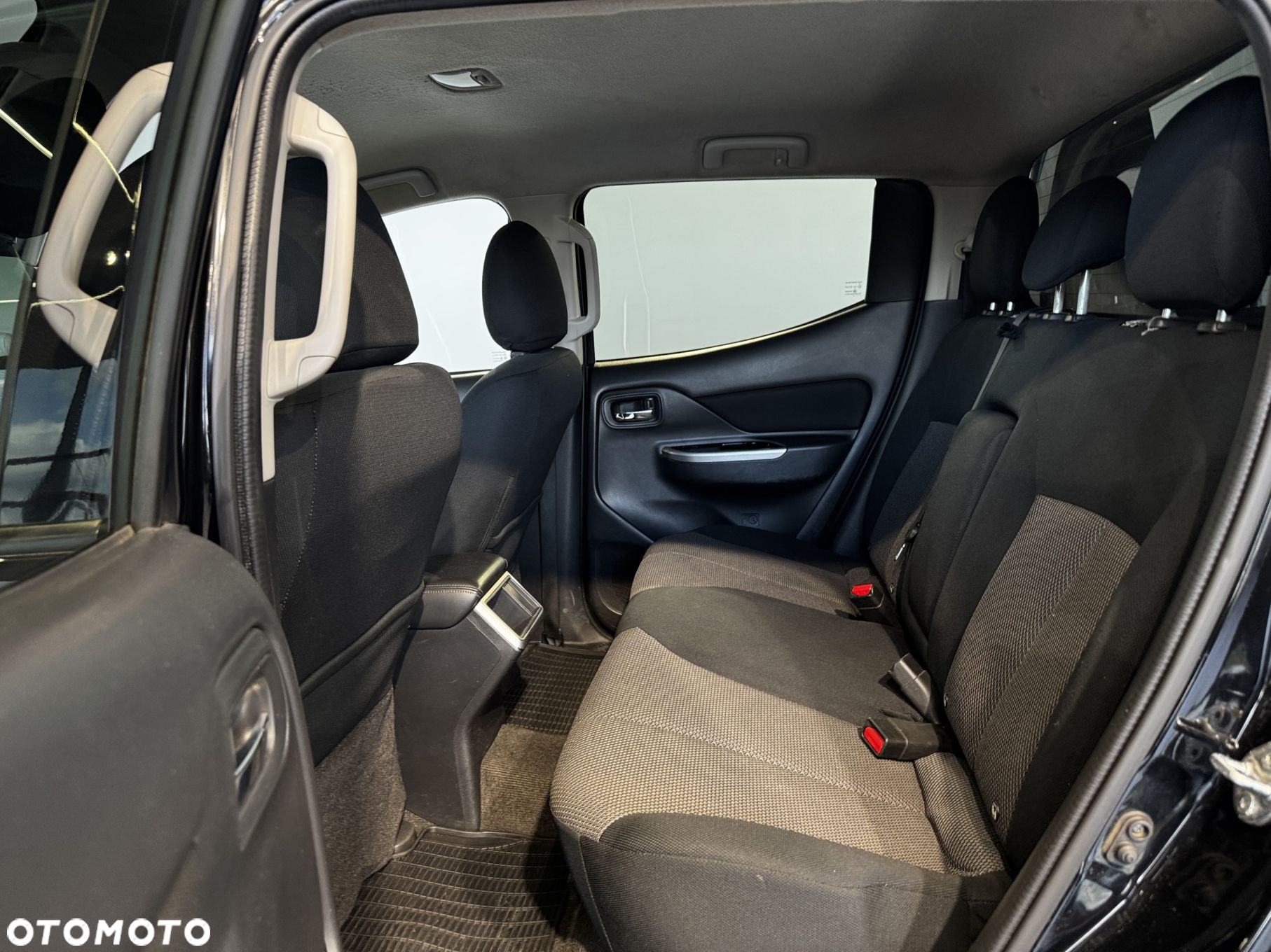 Mitsubishi L200 - 15