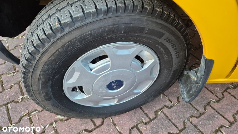 Ford Transit - 26