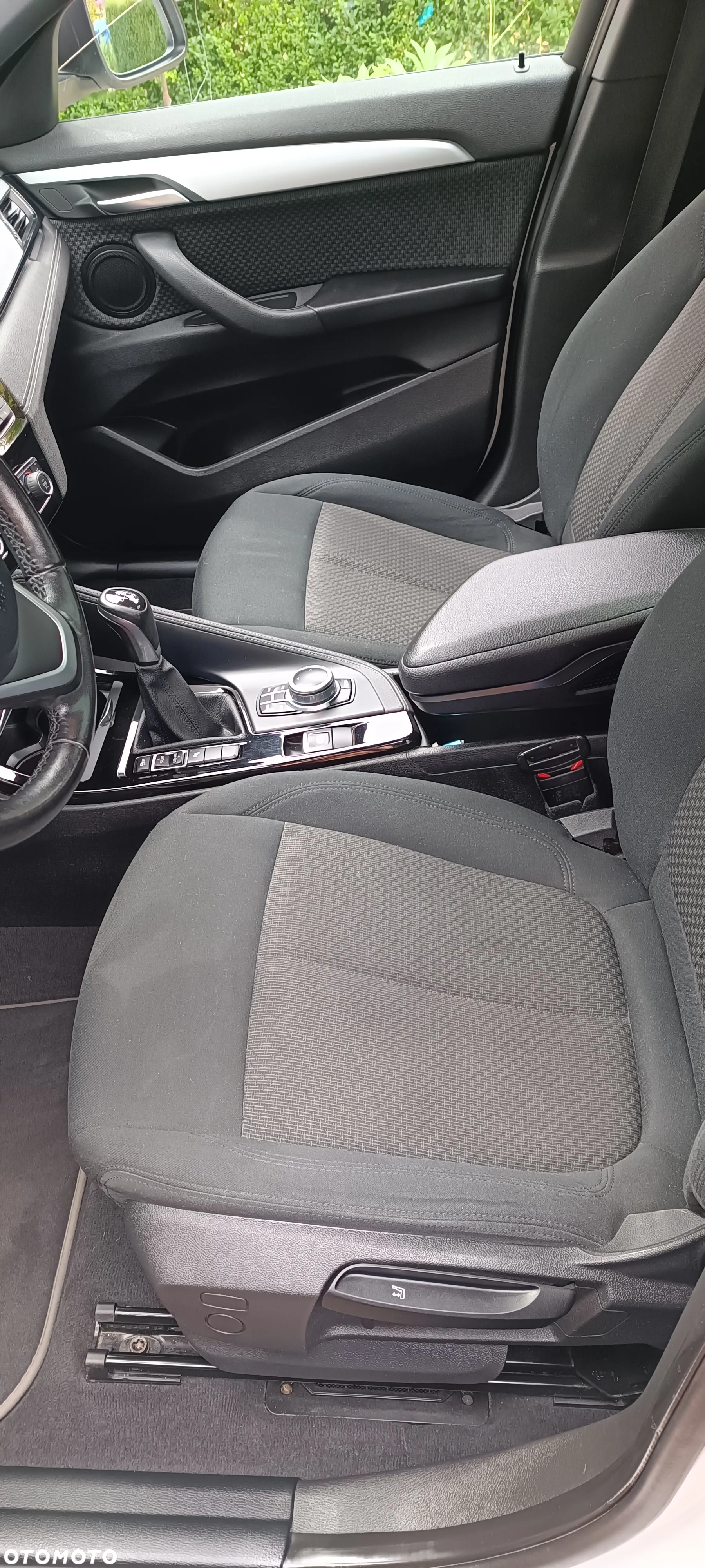 BMW X2 sDrive18d Business Edition - 27