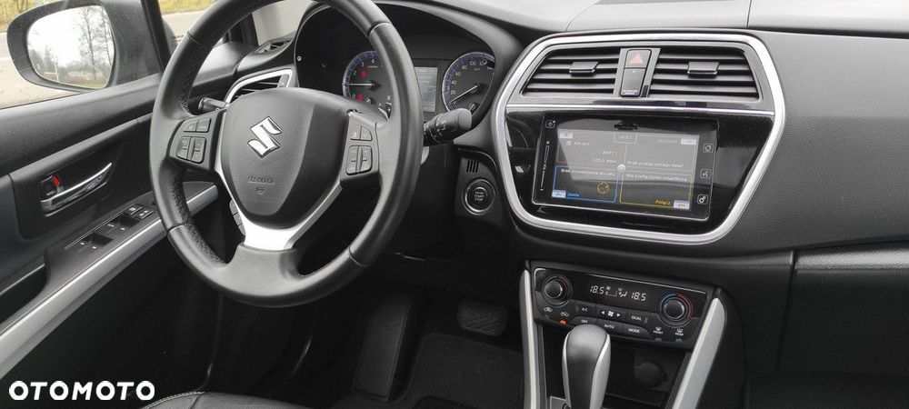 Suzuki SX4 S-Cross 1.4 T Elegance Sun 4WD - 9