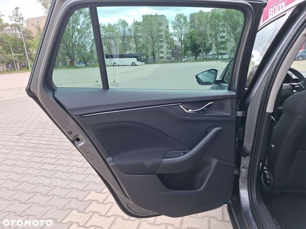 Skoda Scala 1.0 TSI Selection DSG - 18