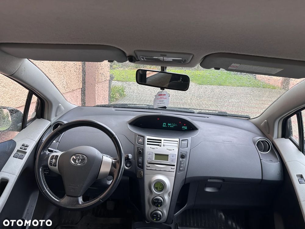 Toyota Yaris 1.4 D-4D Executive - 10