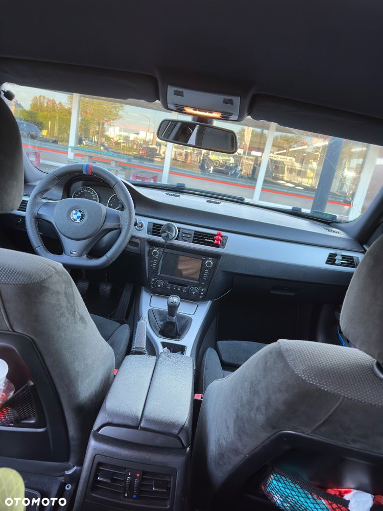 BMW Seria 3 318i - 7