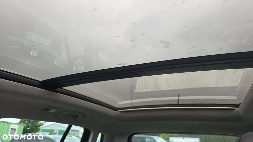 Volkswagen Tiguan - 11