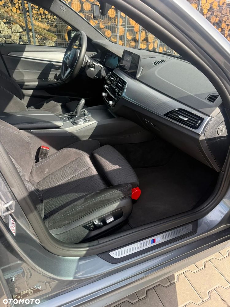 BMW Seria 5 540d xDrive - 15