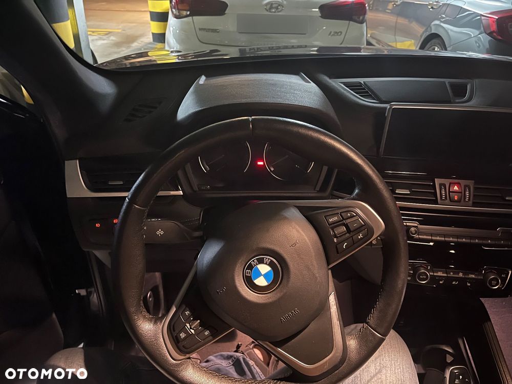 BMW X1 xDrive25i Sport Line - 24