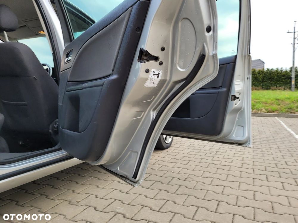 Ford Mondeo 2.0 TDCi Ambiente - 12