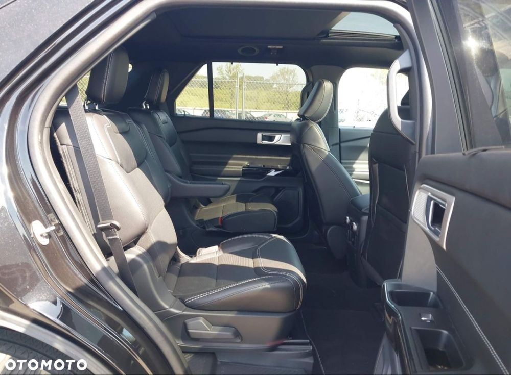 Ford Explorer - 10